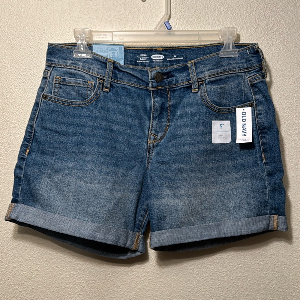 Old Navy, stretch 6 regular, mid-rise jean shorts